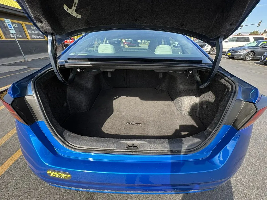 Nissan Altima photo 19