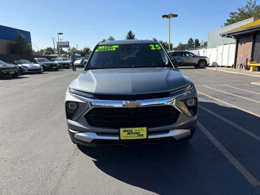 Chevrolet Trailblazer photo 2