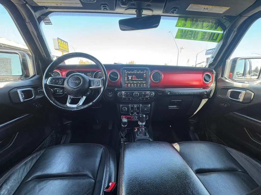 Jeep Wrangler photo 18
