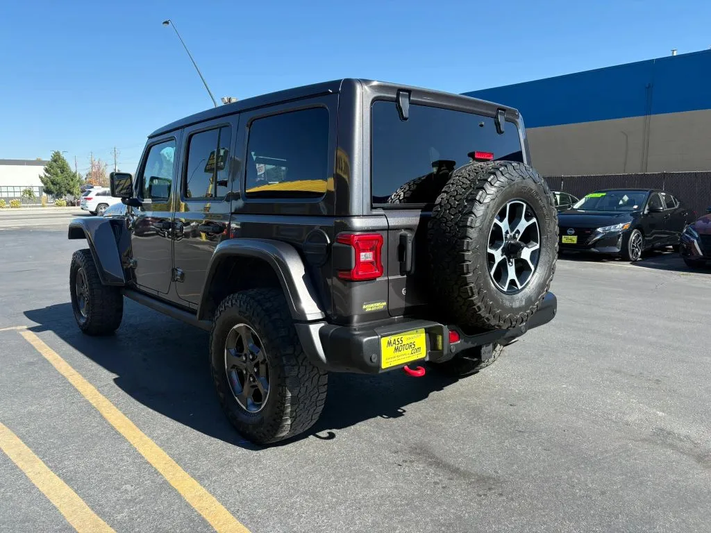 Jeep Wrangler photo 5
