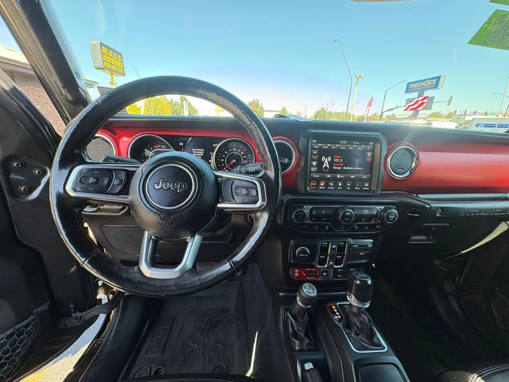 Jeep Wrangler photo 13