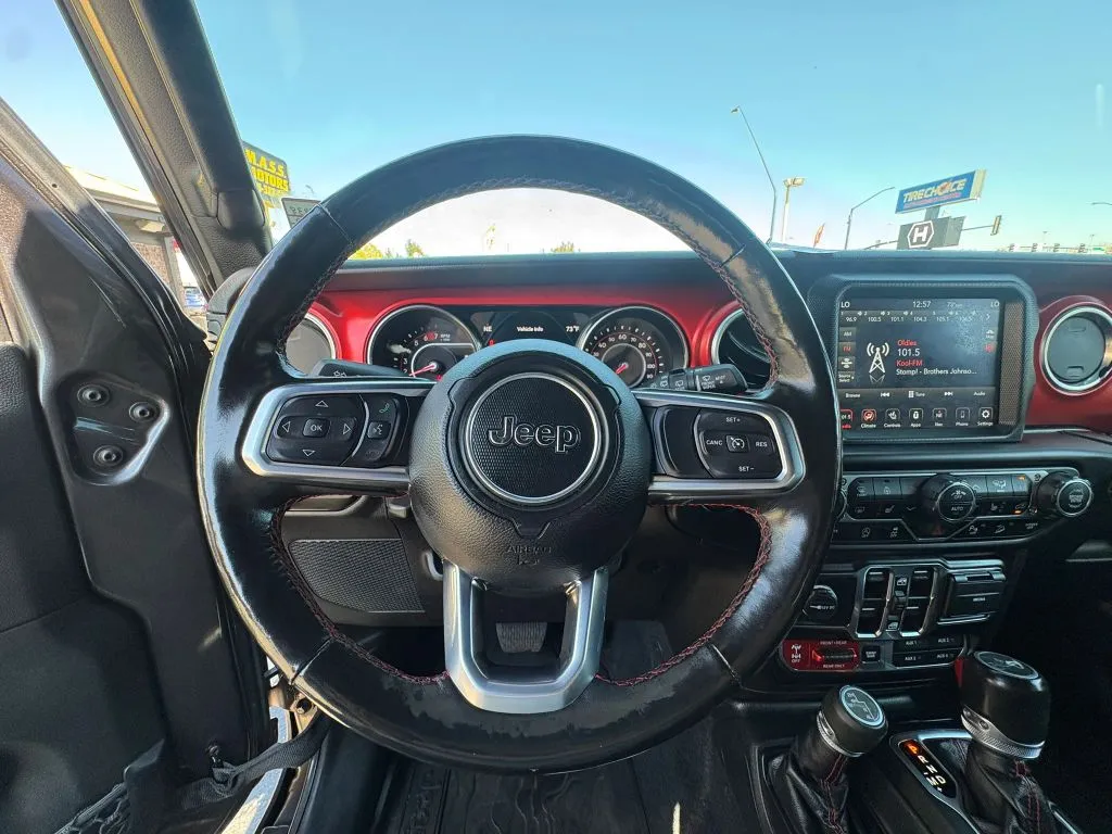 Jeep Wrangler photo 14