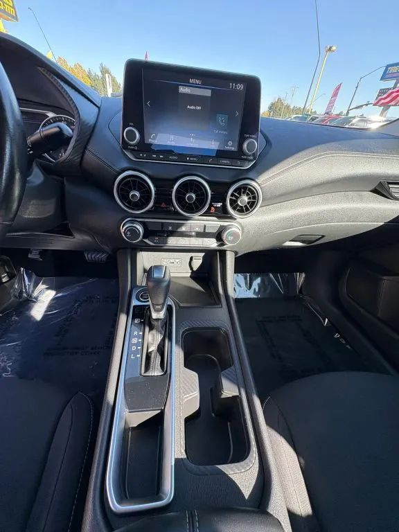 Nissan Sentra photo 17