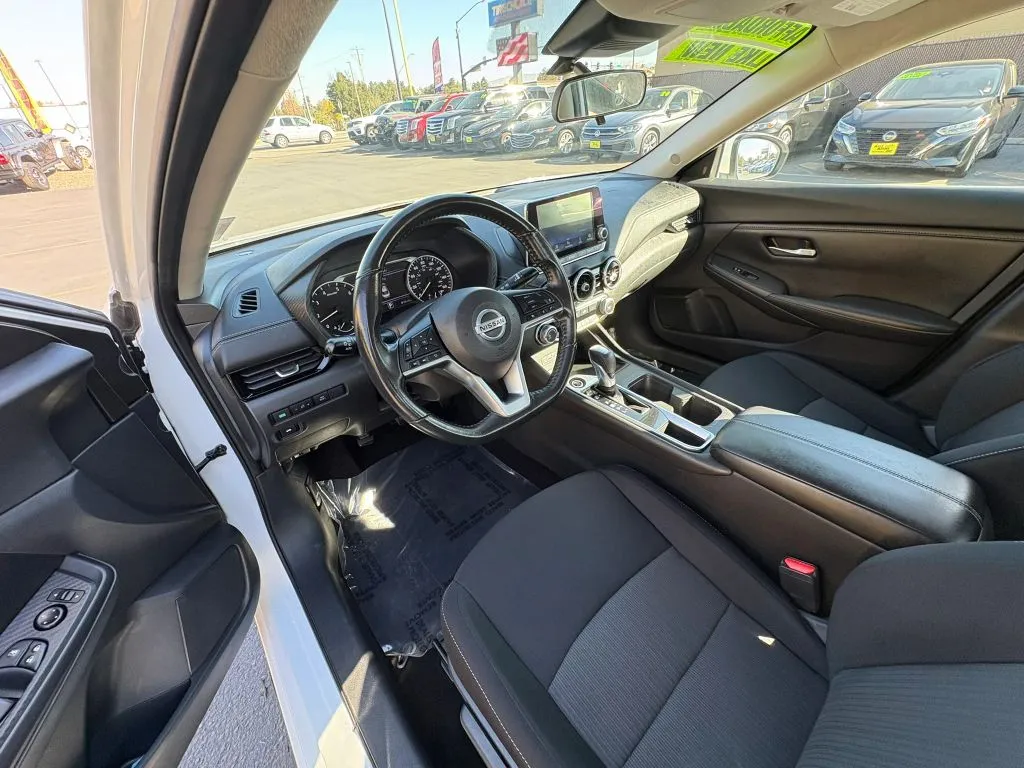 Nissan Sentra photo 9