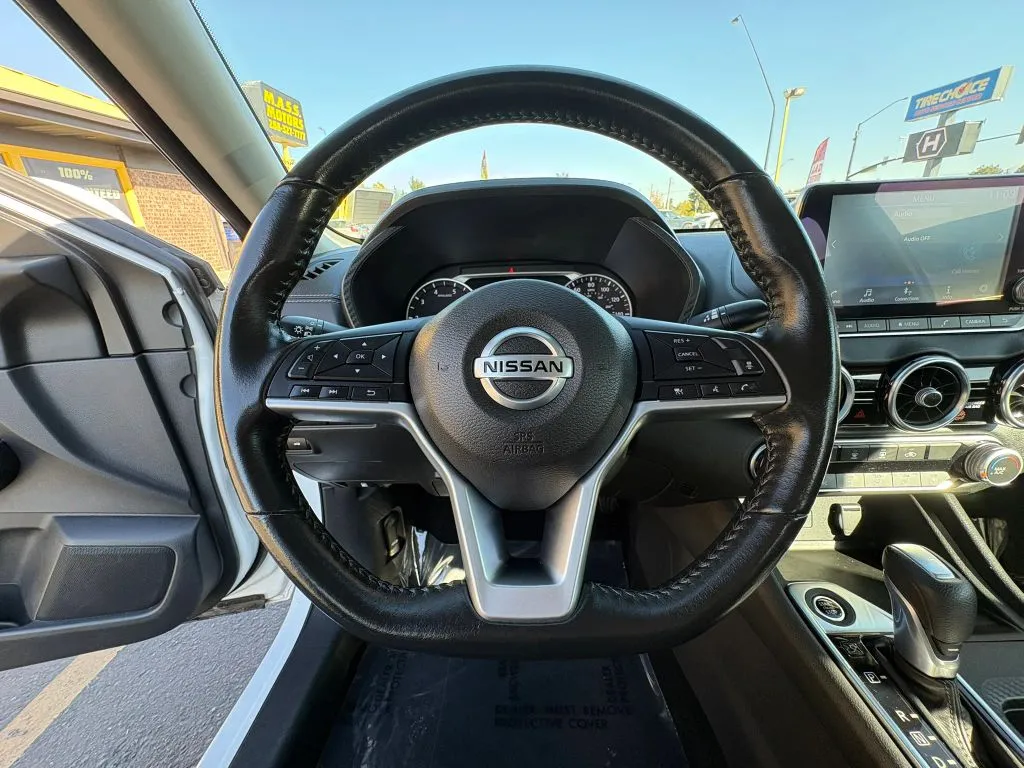 Nissan Sentra photo 14