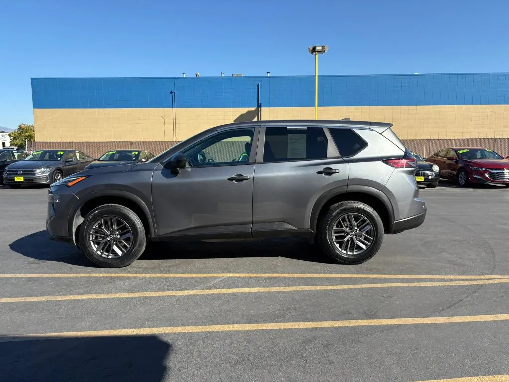 Nissan Rogue photo 4