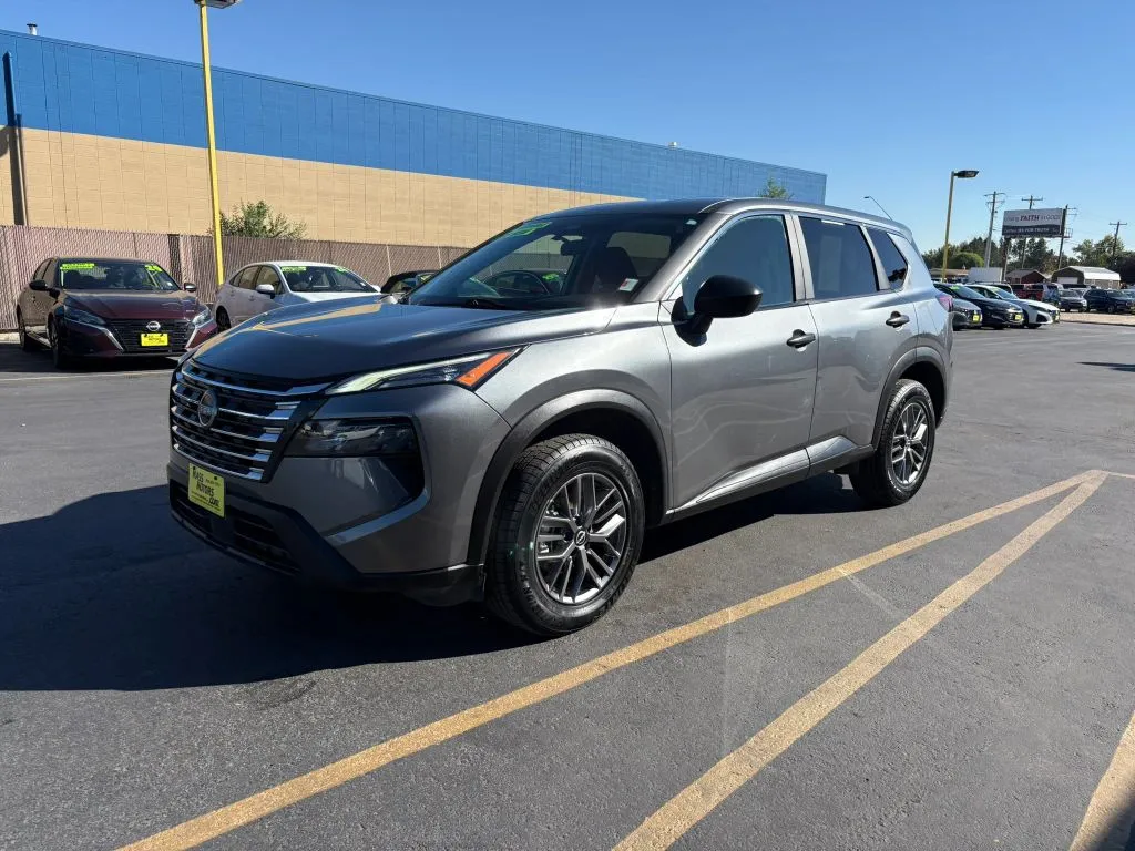 Nissan Rogue photo 3