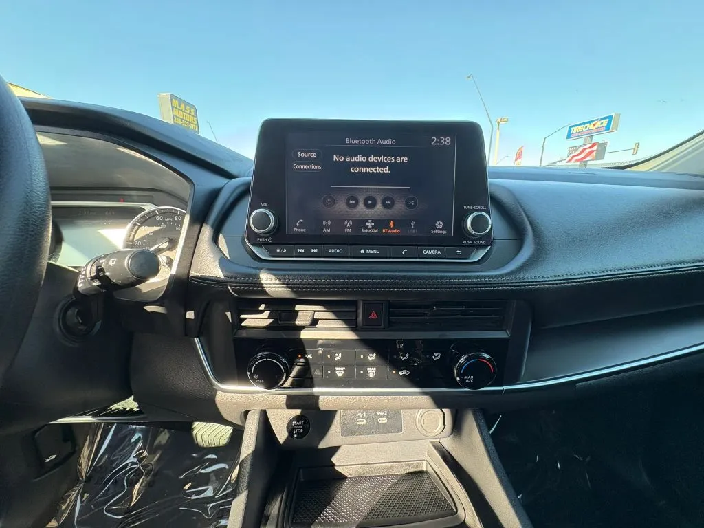 Nissan Rogue photo 16