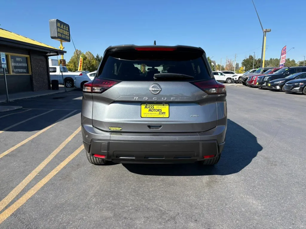 Nissan Rogue photo 6