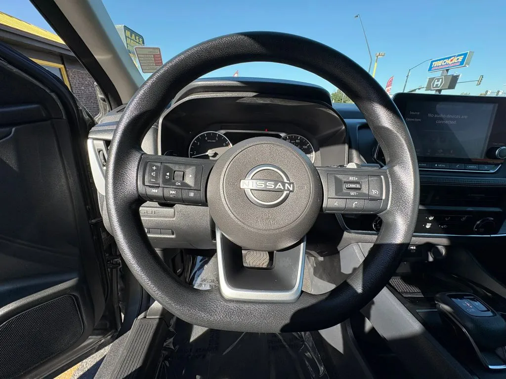 Nissan Rogue photo 14