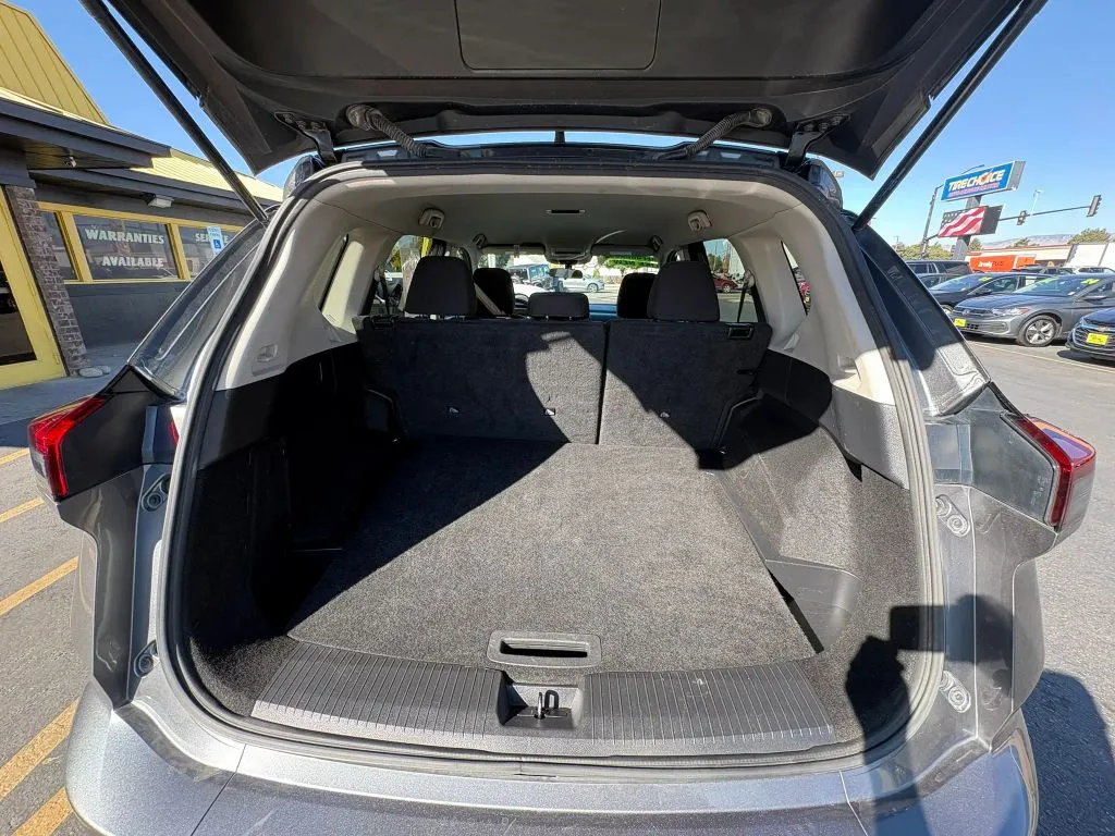 Nissan Rogue photo 20