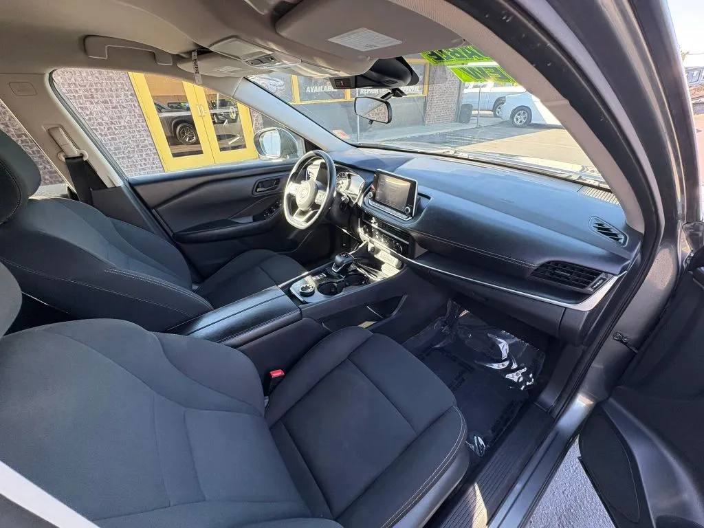 Nissan Rogue photo 11