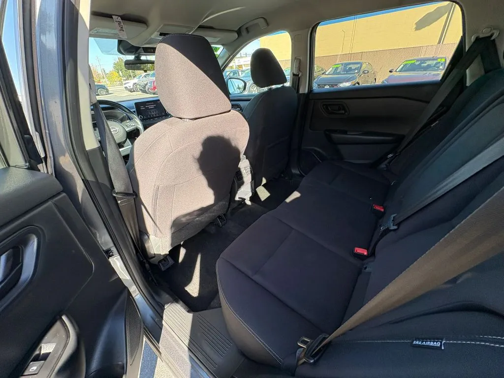 Nissan Rogue photo 10