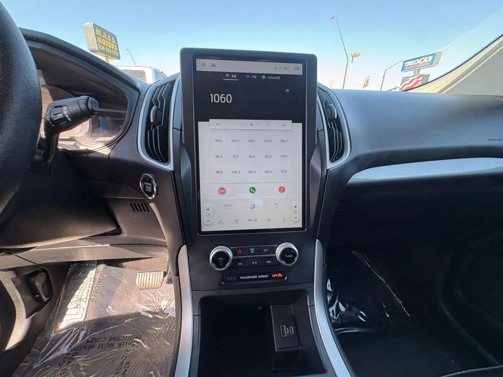 Ford Edge photo 16