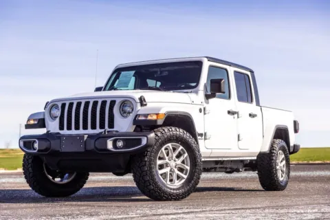 White 2023 Jeep Gladiator Sport S for sale in Melba, ID