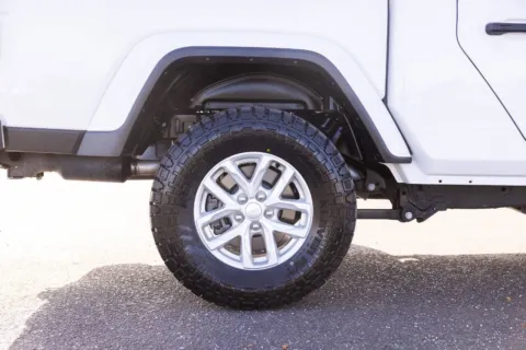 More photos of 2023 Jeep Gladiator Sport S at Huntsman Wholesale LLC, ID