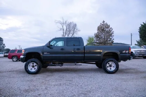 More photos of 2005 GMC Sierra 3500 SLT at Huntsman Wholesale LLC, ID