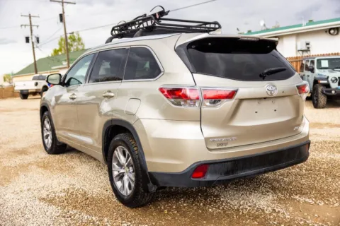 More photos of 2015 Toyota Highlander XLE at Huntsman Wholesale LLC, ID