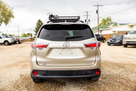 More photos of 2015 Toyota Highlander XLE at Huntsman Wholesale LLC, ID