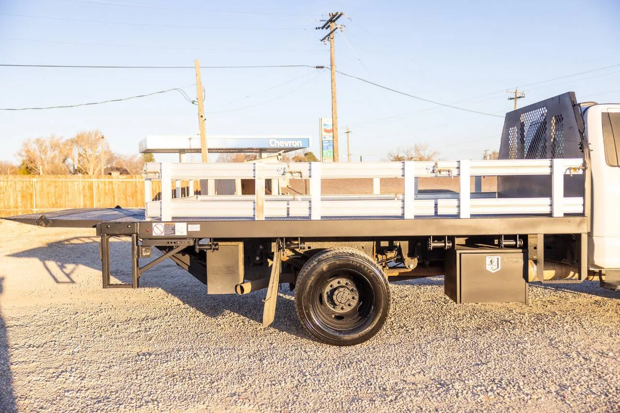 2021 Ford F-550 Super Duty Chassis Cab - Photo 16