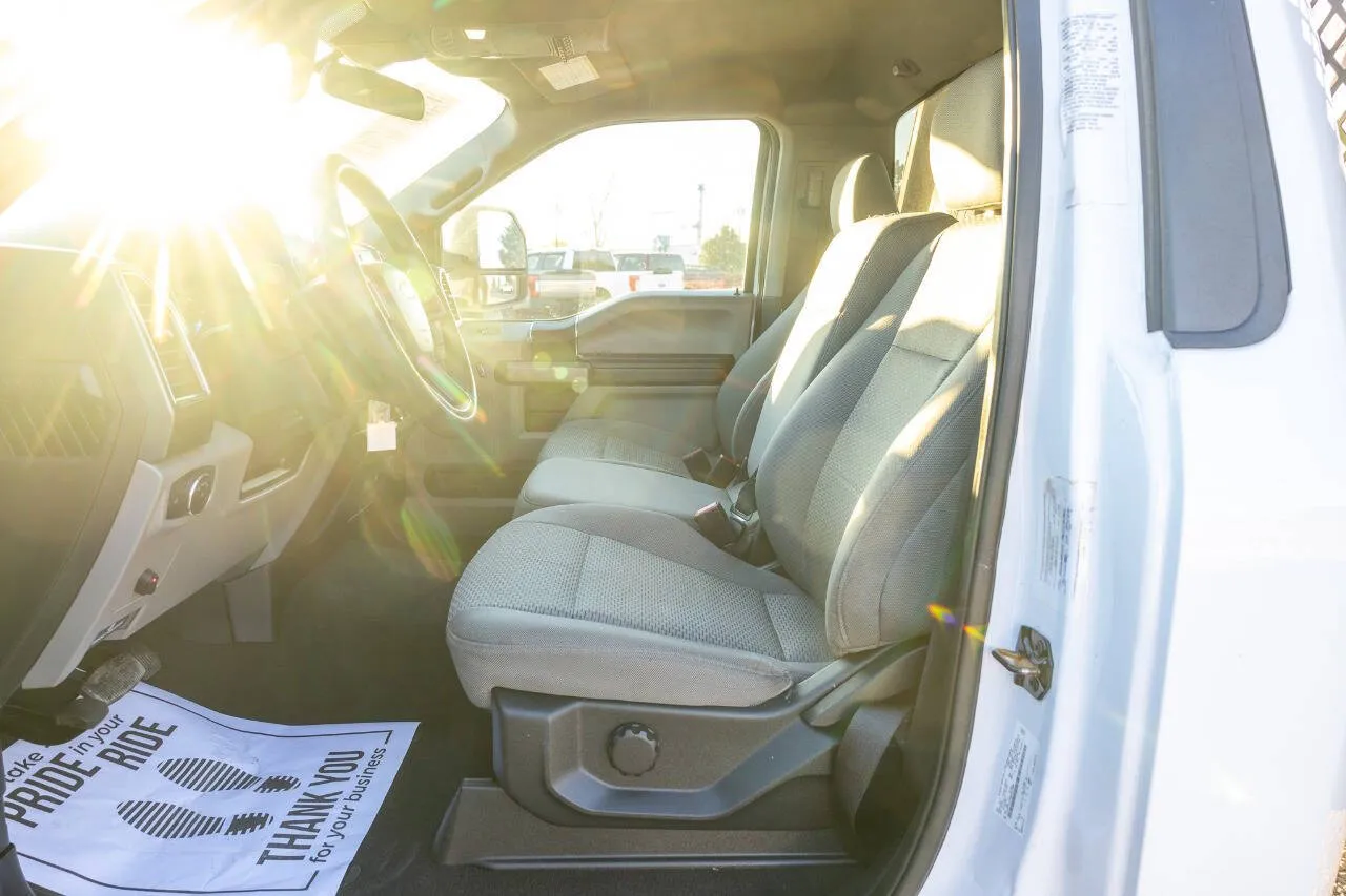 2021 Ford F-550 Super Duty Chassis Cab - Photo 20