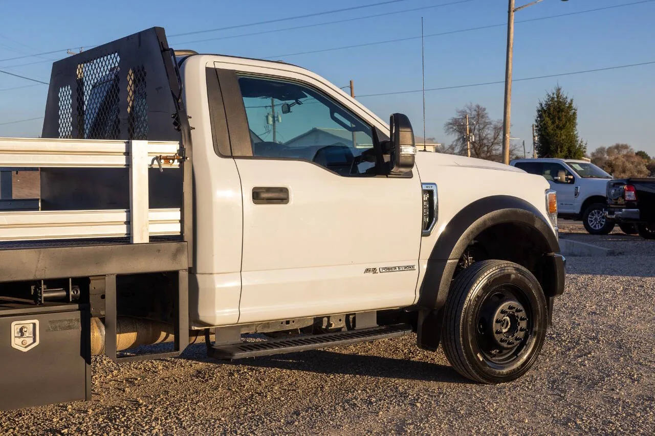 2021 Ford F-550 Super Duty Chassis Cab - Photo 18