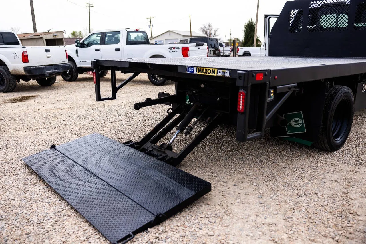 2021 Ford F-550 Super Duty Chassis Cab - Photo 14