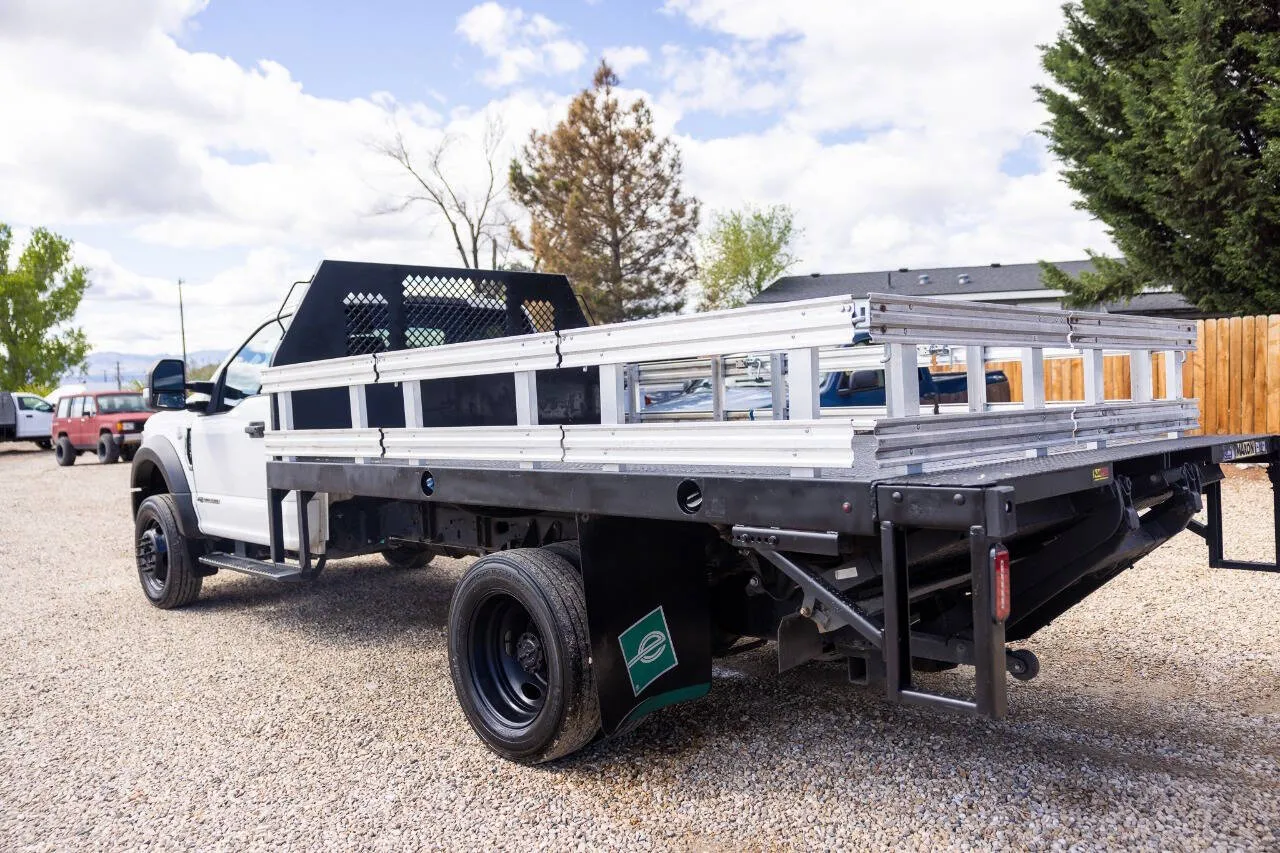 2021 Ford F-550 Super Duty Chassis Cab - Photo 19
