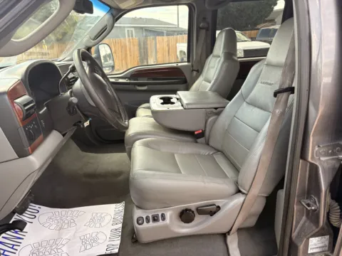 More photos of 2006 Ford F-250 Super Duty Lariat at Huntsman Wholesale LLC, ID