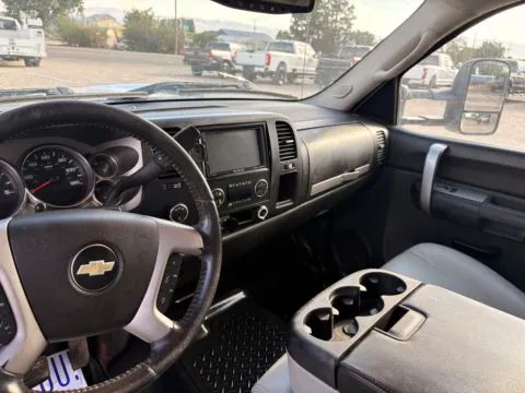 More photos of 2009 Chevrolet Silverado 2500HD LT at Huntsman Wholesale LLC, ID
