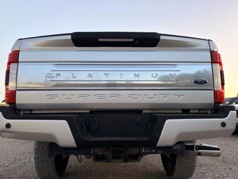 More photos of 2017 Ford F-350 Super Duty Platinum at Huntsman Wholesale LLC, ID