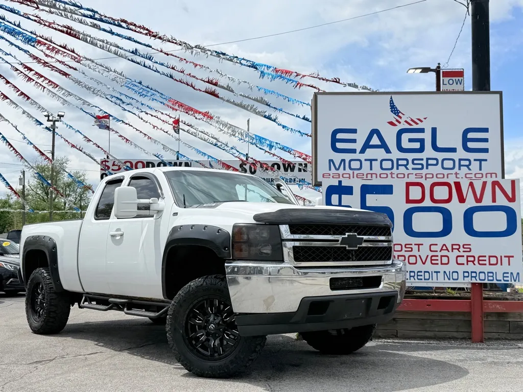 White 2013 CHEVROLET SILVERADO 2500 HEAVY DUTY LT for sale in Lake Station, IN