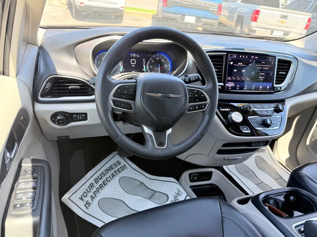 2023 Chrysler Pacifica Touring L - Photo 26