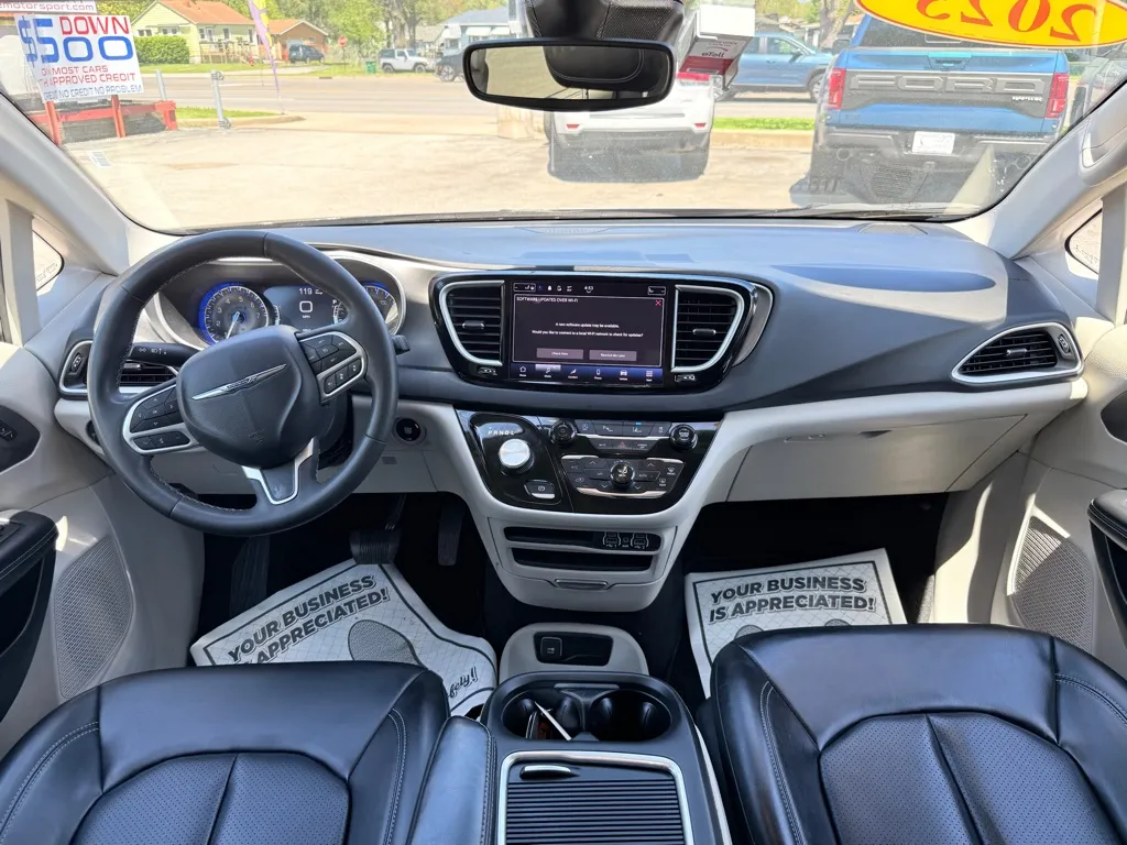 2023 Chrysler Pacifica Touring L - Photo 25