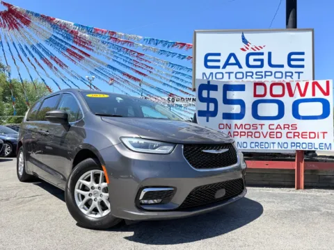 More photos of 2023 CHRYSLER PACIFICA TOURING L at Northwest Indiana Auto Outlet, IN