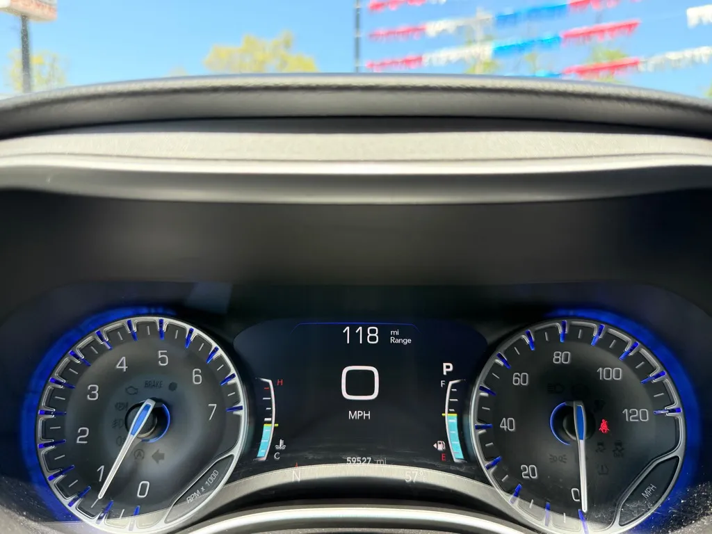 2023 Chrysler Pacifica Touring L - Photo 31