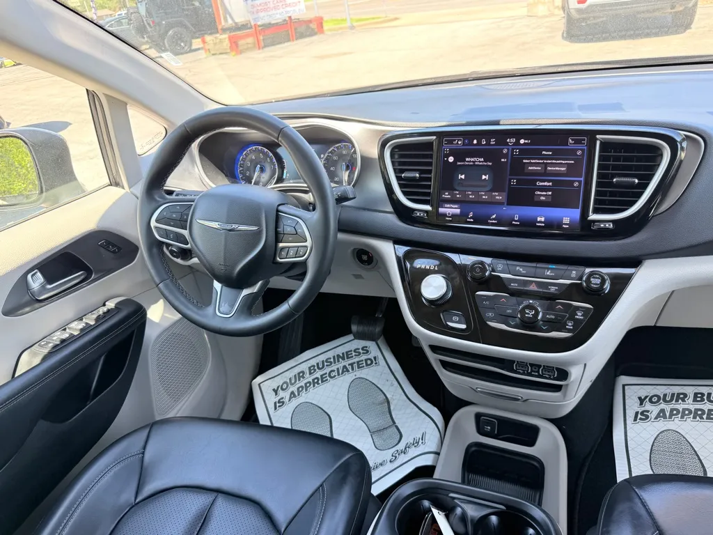 2023 Chrysler Pacifica Touring L - Photo 28