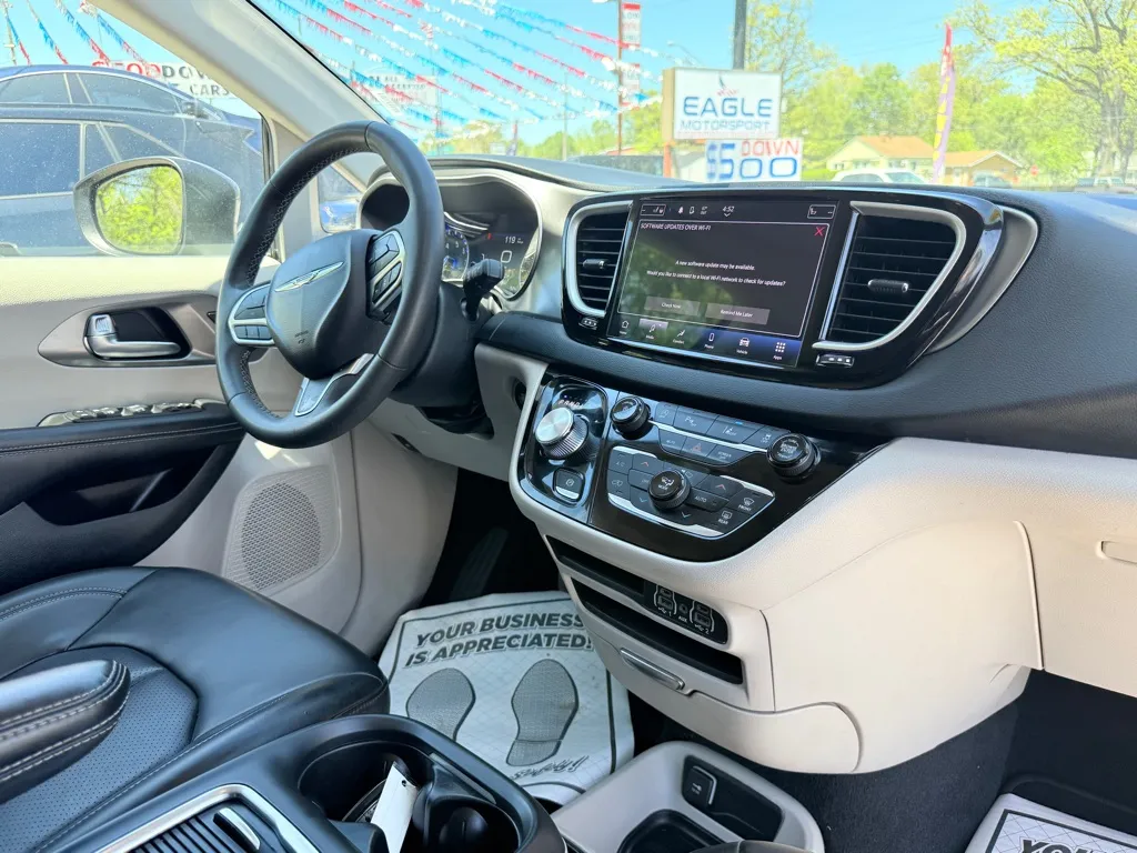 2023 Chrysler Pacifica Touring L - Photo 21