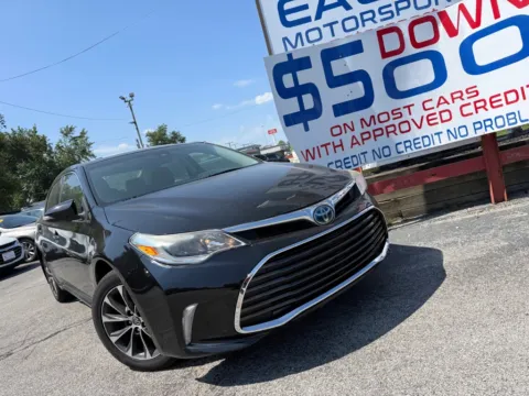 More photos of 2017 TOYOTA AVALON HYBRID at Northwest Indiana Auto Outlet, IN