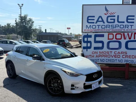 White 2018 INFINITI QX30 BASE for sale in Lake Station, IN