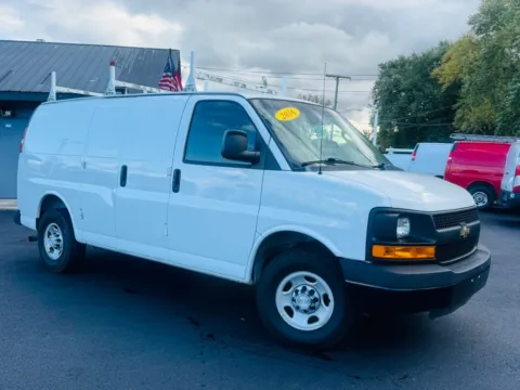 More photos of 2016 CHEVROLET EXPRESS 3500 at Northwest Indiana Auto Outlet, IN
