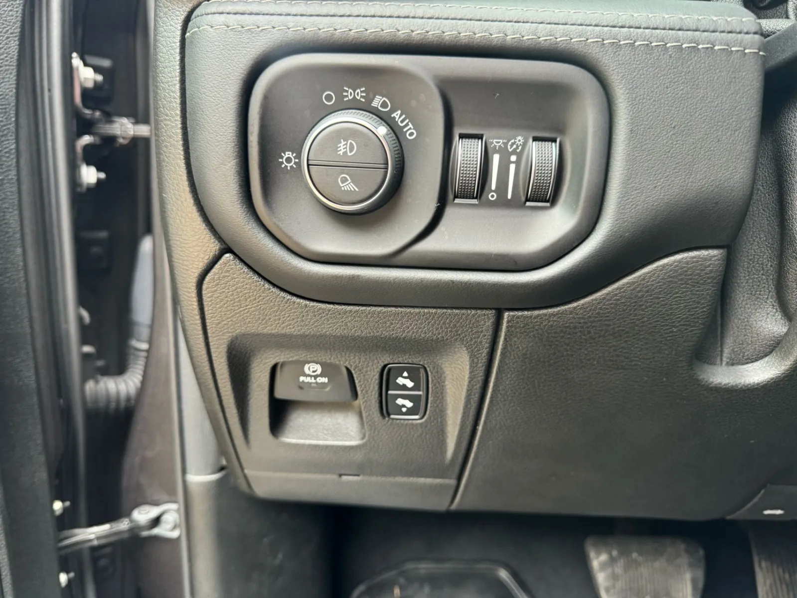 2019 RAM Ram 1500 Pickup Limited - Photo 25
