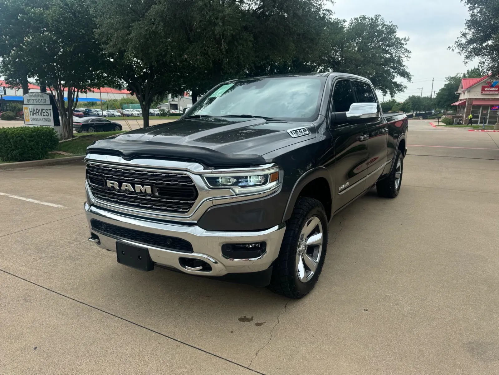 Gray 2019 RAM 1500 LIMITED for sale in Fort Worth, TX