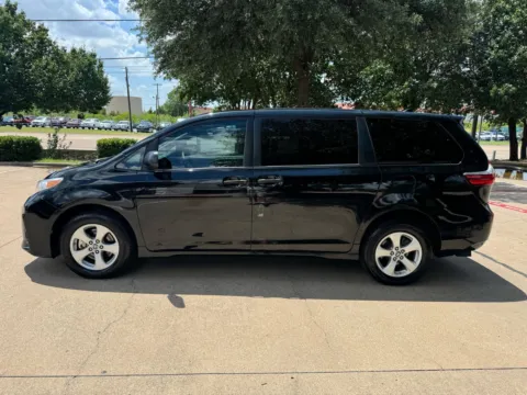 Photos of 2020 TOYOTA SIENNA L 7-PASSENGER for sale in Fort Worth, TX at Callahan Motor Company