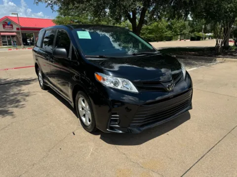 More photos of 2020 TOYOTA SIENNA L 7-PASSENGER at Callahan Motor Company, TX