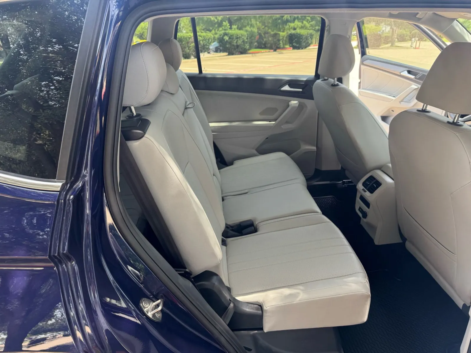 2022 Volkswagen Tiguan SE - Photo 20