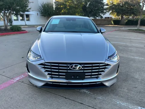 Photos of 2023 HYUNDAI SONATA HYBRID SEL for sale in Fort Worth, TX at Callahan Motor Company