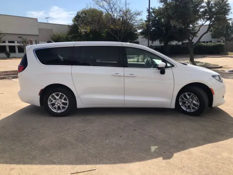 More photos of 2021 CHRYSLER VOYAGER LX at Callahan Motor Company, TX
