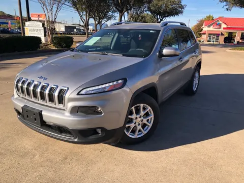Silver 2017 JEEP CHEROKEE LATITUDE for sale in Fort Worth, TX