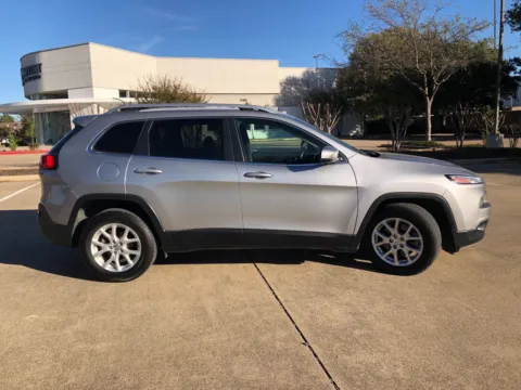 More photos of 2017 JEEP CHEROKEE LATITUDE at Callahan Motor Company, TX